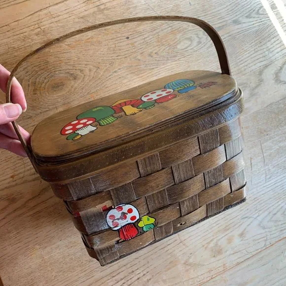 Vintage - Caro Nan - Basket Purse Painted Mushrooms Ladybug - Picture 3 of 15